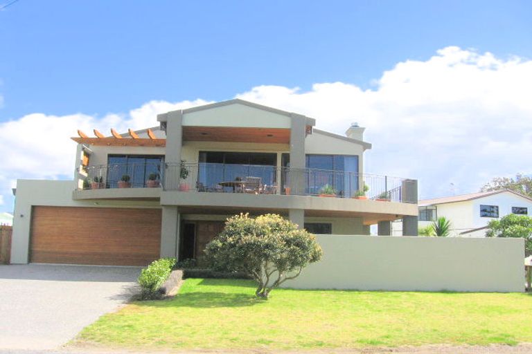 Photo of property in 111 Pipi Road, Whangamata, 3620