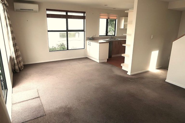 Photo of property in 13a Upper Lewisville Terrace, Thorndon, Wellington, 6011