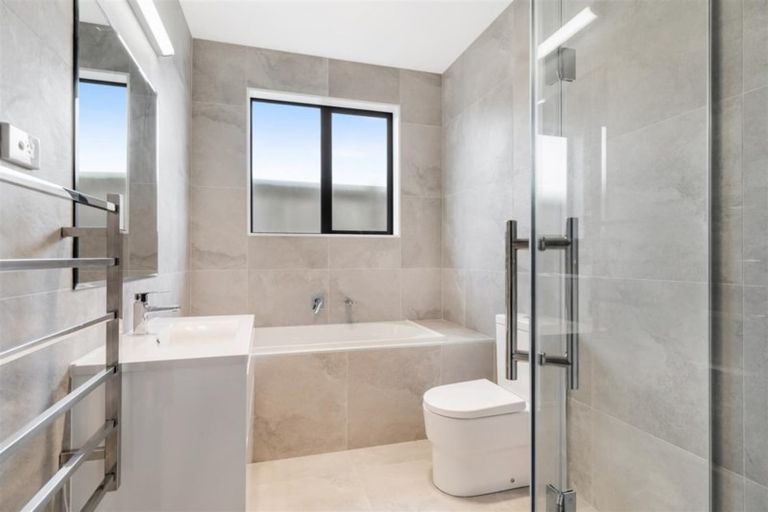 Photo of property in 9 Remana Crescent, Huapai, Kumeu, 0810