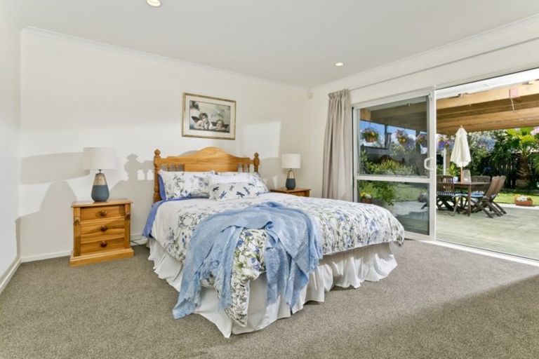 Photo of property in 17 Te Wharau Drive, Greenhithe, Auckland, 0632