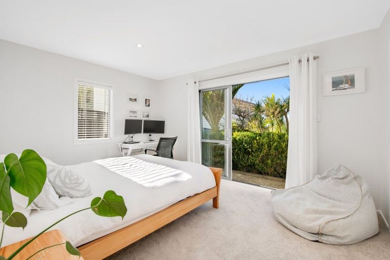 Photo of property in 115 Waldorf Crescent, Orewa, 0931