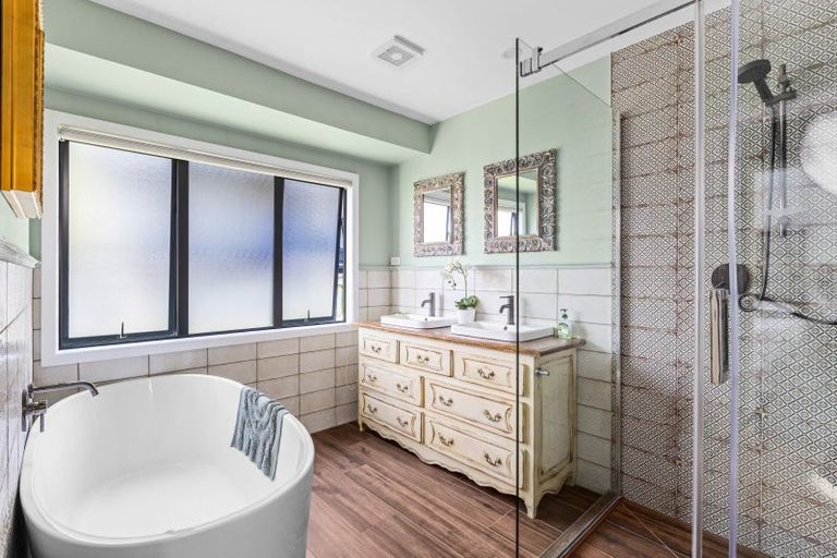 Photo of property in 1169 Whangaparaoa Road, Gulf Harbour, Whangaparaoa, 0930