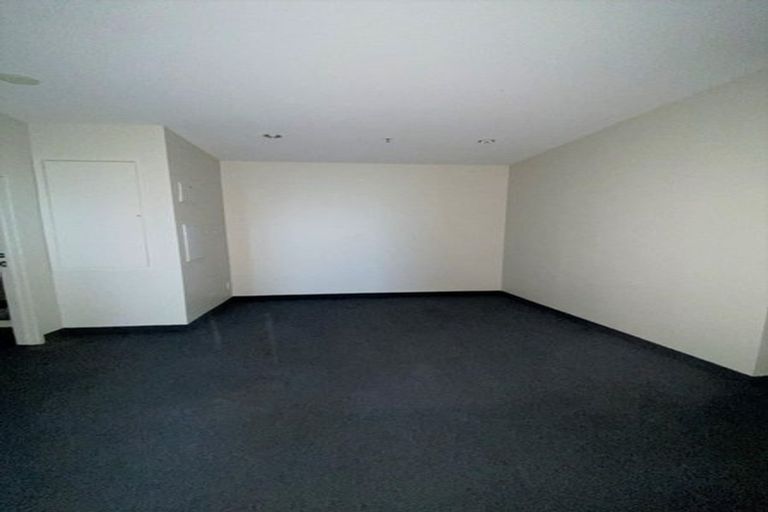 Photo of property in Hanson House, 2/27 Hanson Street, Mount Cook, Wellington, 6021