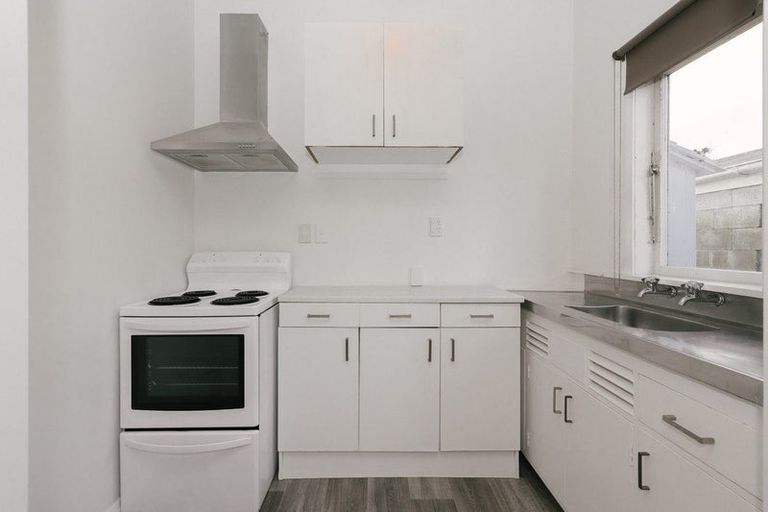 Photo of property in 21 South Street, West End, Palmerston North, 4410