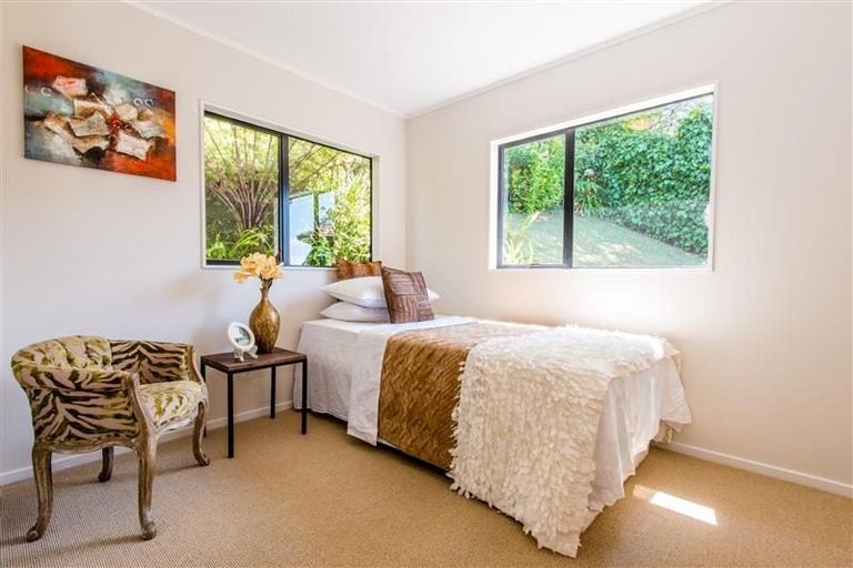 Photo of property in 2/6 Honeysuckle Lane, Mairangi Bay, Auckland, 0630