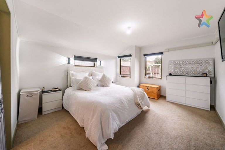 Photo of property in 19 Mcenroe Grove, Naenae, Lower Hutt, 5011