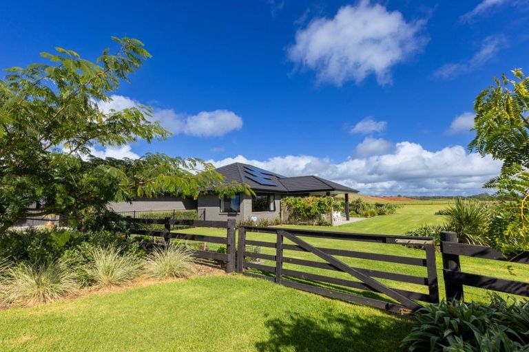 Photo of property in 3 Fernbird Grove, Kerikeri, 0294