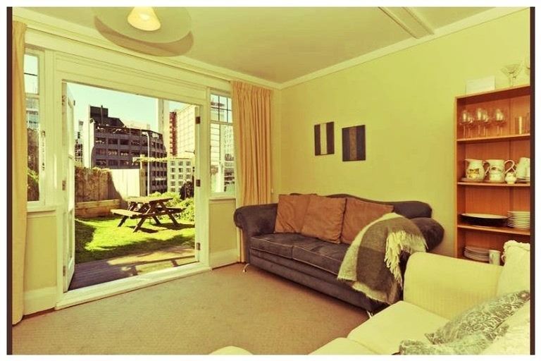 Photo of property in 1/17 Clifton Terrace, Kelburn, Wellington, 6012