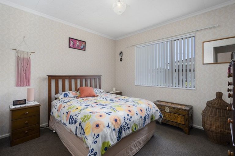 Photo of property in 3 Webster Street, Westown, New Plymouth, 4310