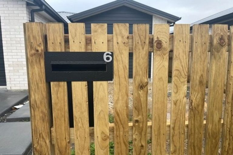 Photo of property in 6 Inaka Place, Poike, Tauranga, 3112