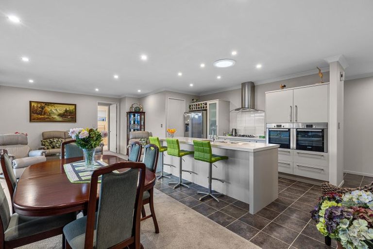 Photo of property in 14 Mervyn Place, Ohauiti, Tauranga, 3112