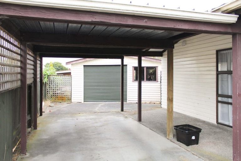 Photo of property in 9 Papawai Place, Milson, Palmerston North, 4414