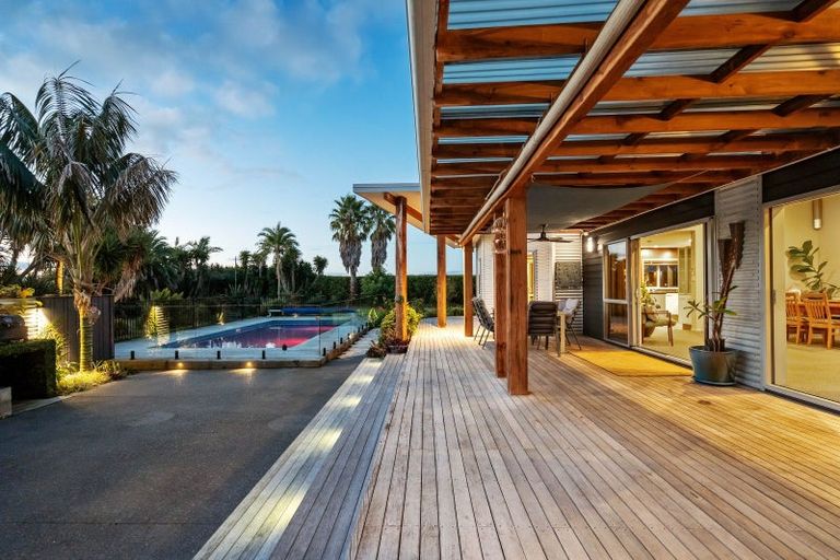 Photo of property in 650 One Tree Point Road, Ruakaka, Whangarei, 0171