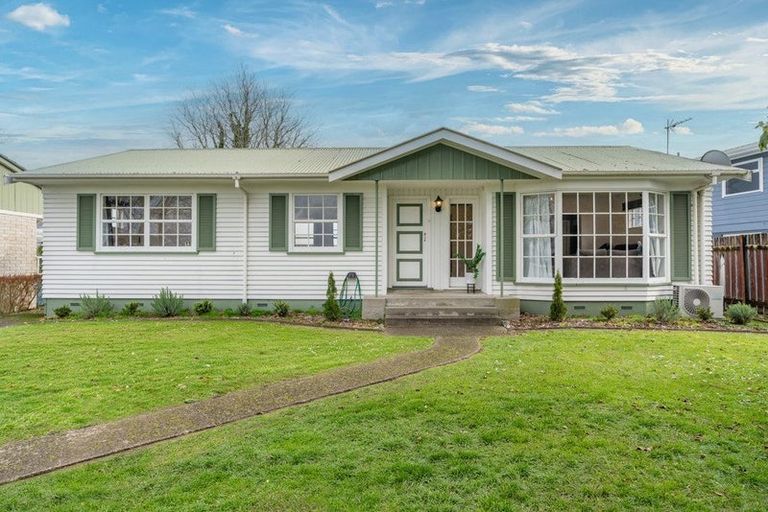Photo of property in 9 Totara Drive, St Andrews, Hamilton, 3200