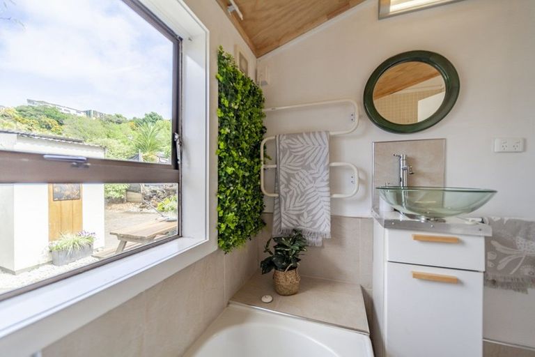 Photo of property in 8 Chaucer Road, Hospital Hill, Napier, 4110