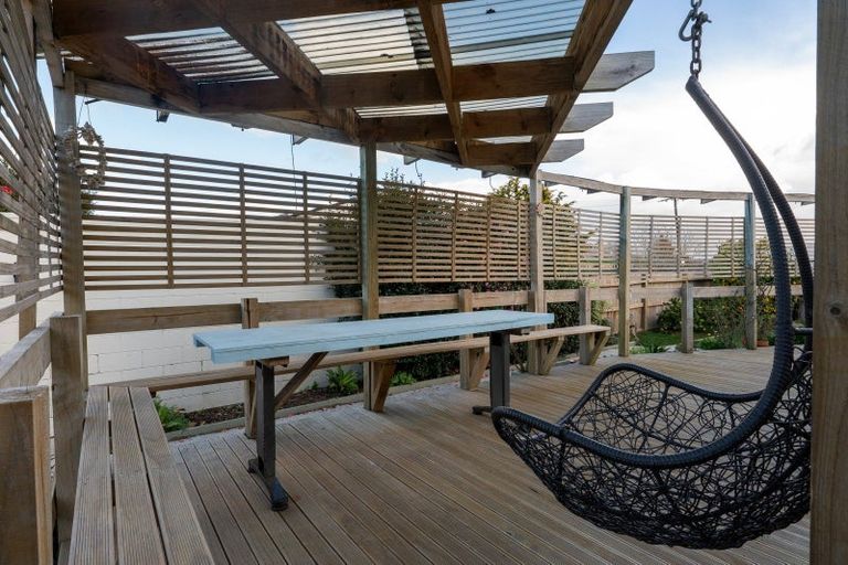 Photo of property in 43 Collins Road, Melville, Hamilton, 3206