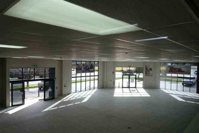 Photo of property in 1/221 Great South Road, Takanini, Drury, 2112