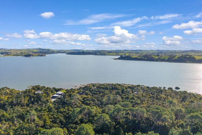 Photo of property in 438 Pahi Road, Pahi, Paparoa, 0571