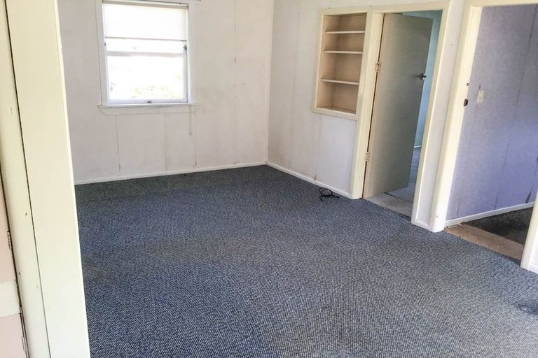 Photo of property in 120 Brunton Crescent, Thames, 3500