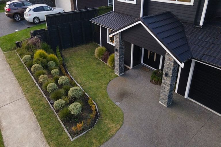 Photo of property in 100 Melksham Drive, Churton Park, Wellington, 6037