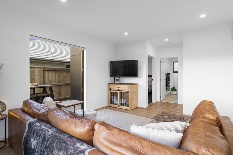 Photo of property in 8 Manaia Place, Papamoa, 3118