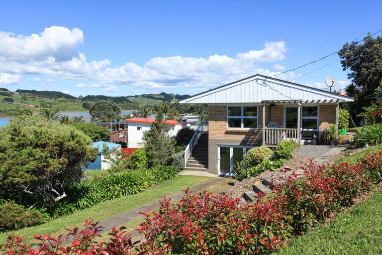 Photo of property in 44 Wainui Road, Raglan, 3225