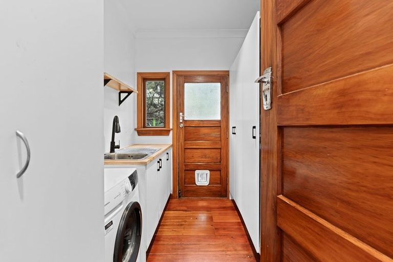 Photo of property in 63 Whiteley Street, Moturoa, New Plymouth, 4310