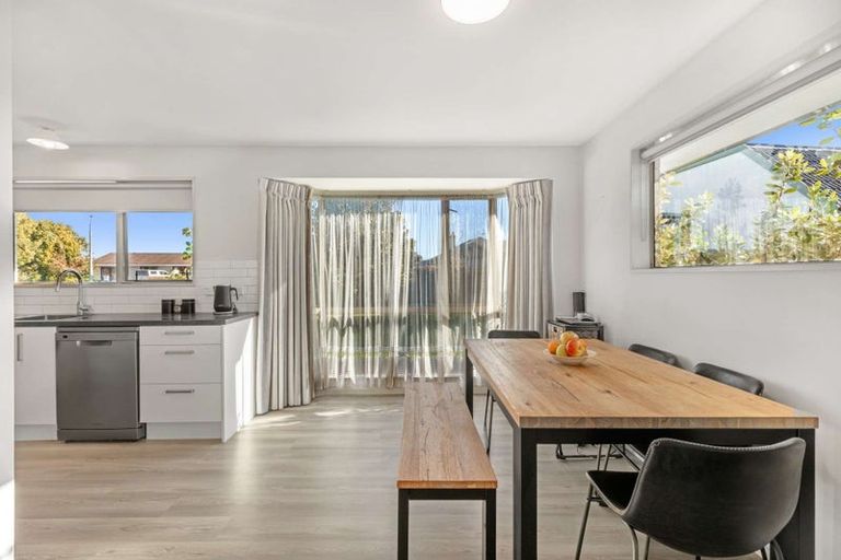 Photo of property in 2 Redwood Place, Oxford, 7430