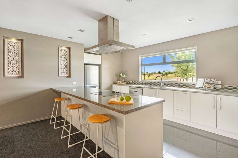 Photo of property in 32 Preston Avenue, West Melton, 7618