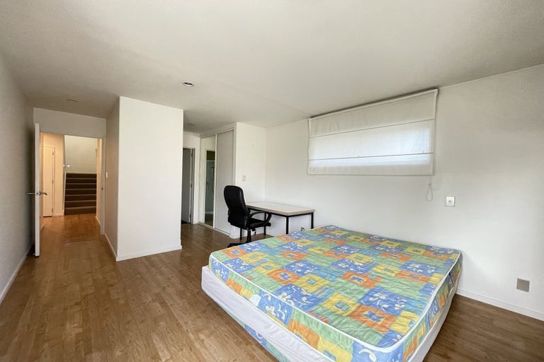 Photo of property in 207a Memorial Avenue, Burnside, Christchurch, 8053