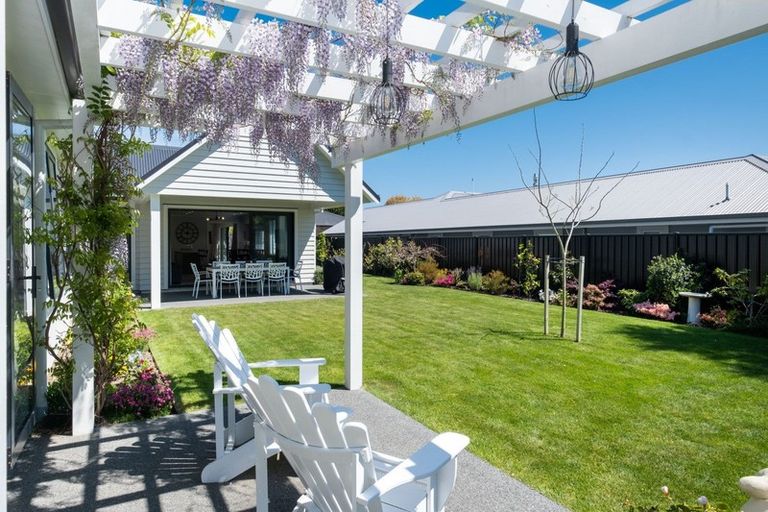 Photo of property in 1a Selwyn Road, Havelock North, 4130