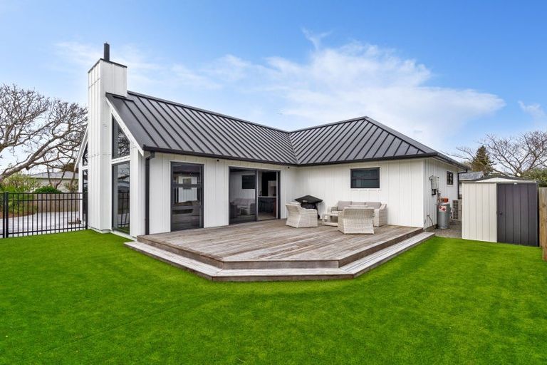 Photo of property in 30 Princess Street, Martinborough, 5711