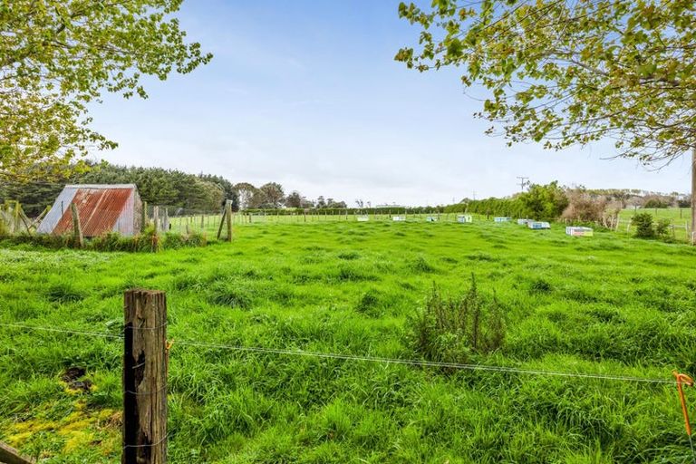 Photo of property in 150 Wirihana Road, Hawera, 4674