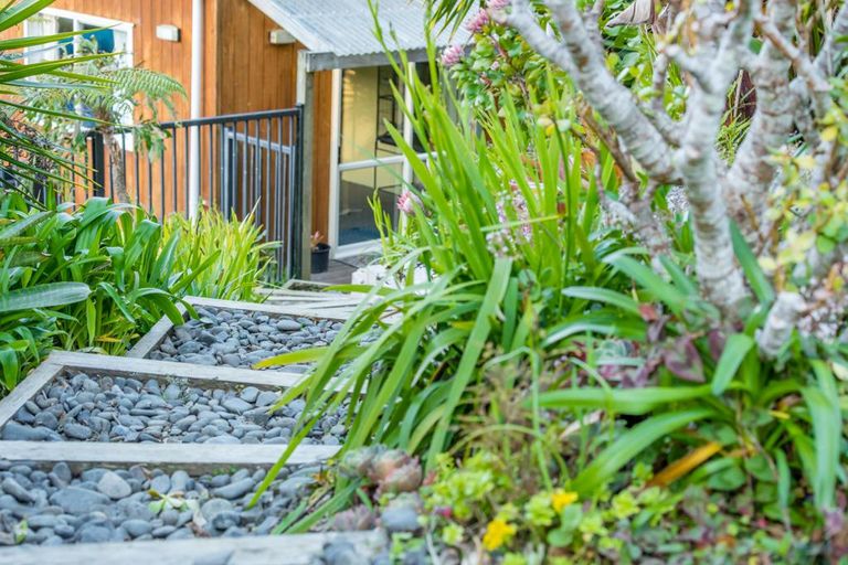 Photo of property in 118c Carter Road, Oratia, Auckland, 0604