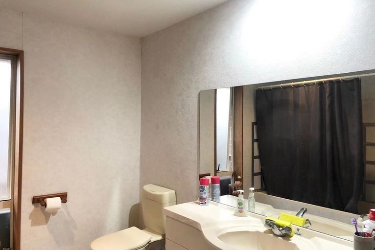 Photo of property in 71a Harris Crescent, Papanui, Christchurch, 8053