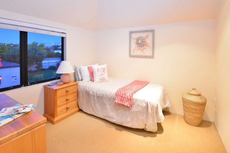 Photo of property in 11 Cross Street, Manly, Whangaparaoa, 0930