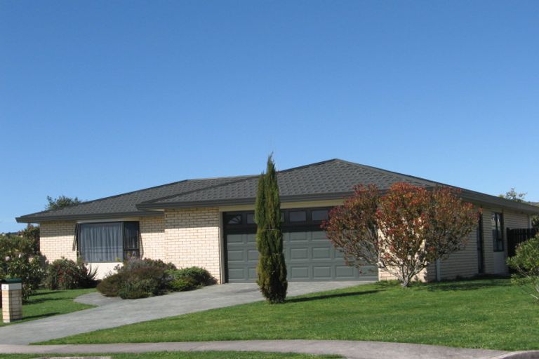 Photo of property in 2 Highcroft Place, Welcome Bay, Tauranga, 3112