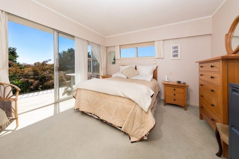 Photo of property in 5 Elizabeth Place, Mairangi Bay, Auckland, 0630