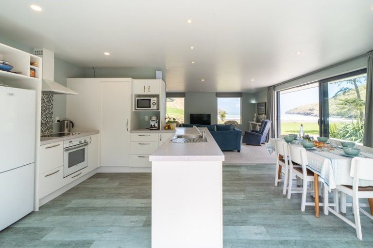 Photo of property in 904 Te Oka Bay Road, Te Oka, Little River, 7591