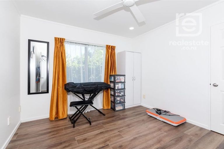 Photo of property in 3a Aotea Road, Glen Eden, Auckland, 0602