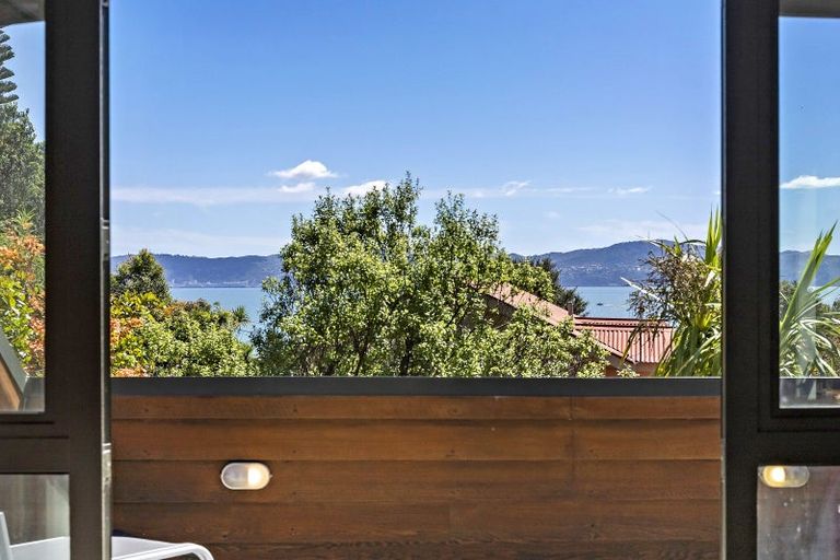 Photo of property in 41 Rona Street, Eastbourne, Lower Hutt, 5013