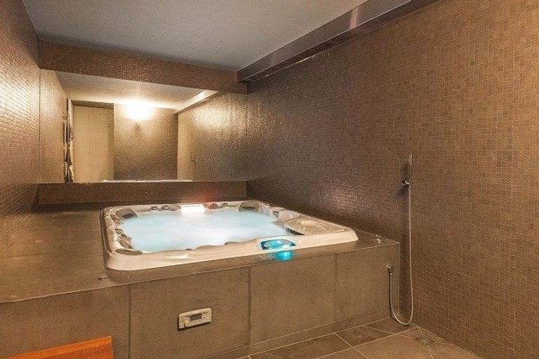 Photo of property in 137 Shore Road, Remuera, Auckland, 1050