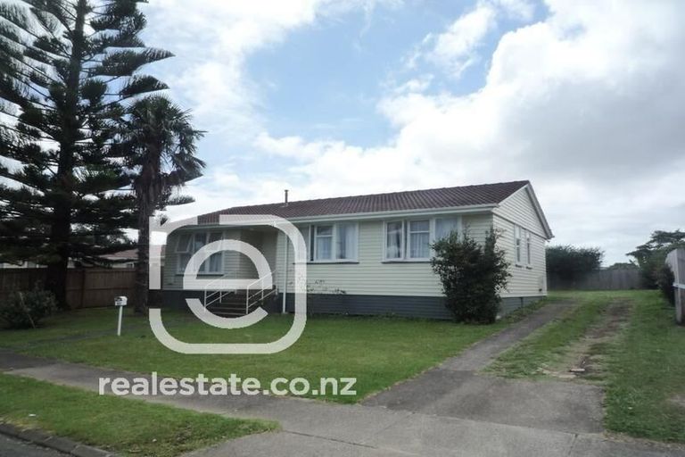 Photo of property in 57 Chingford Close, Mangere, Auckland, 2022