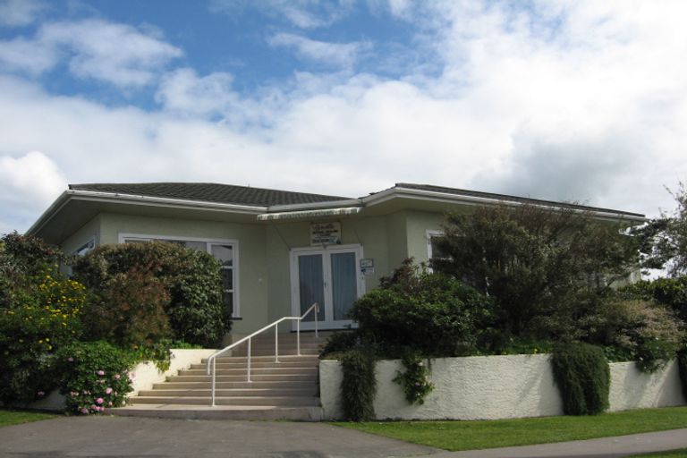 Photo of property in 48 Selwyn Crescent, College Estate, Whanganui, 4500