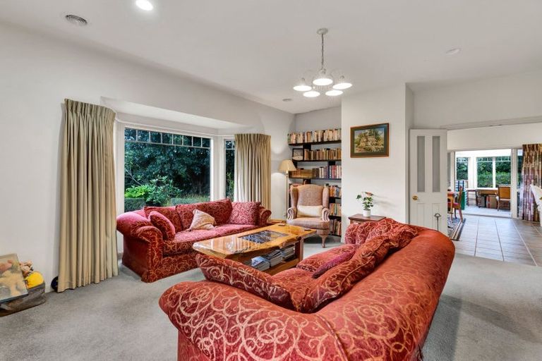 Photo of property in 26 Shelter Grove, Frankleigh Park, New Plymouth, 4310