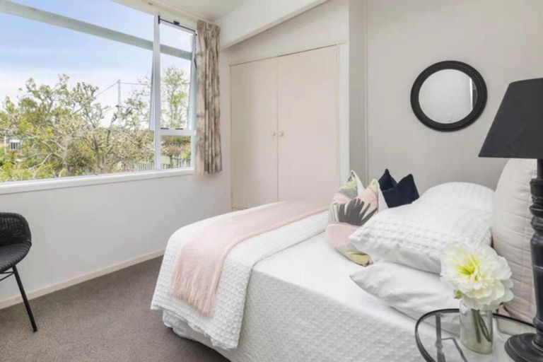 Photo of property in 145 Bleakhouse Road, Mellons Bay, Auckland, 2014