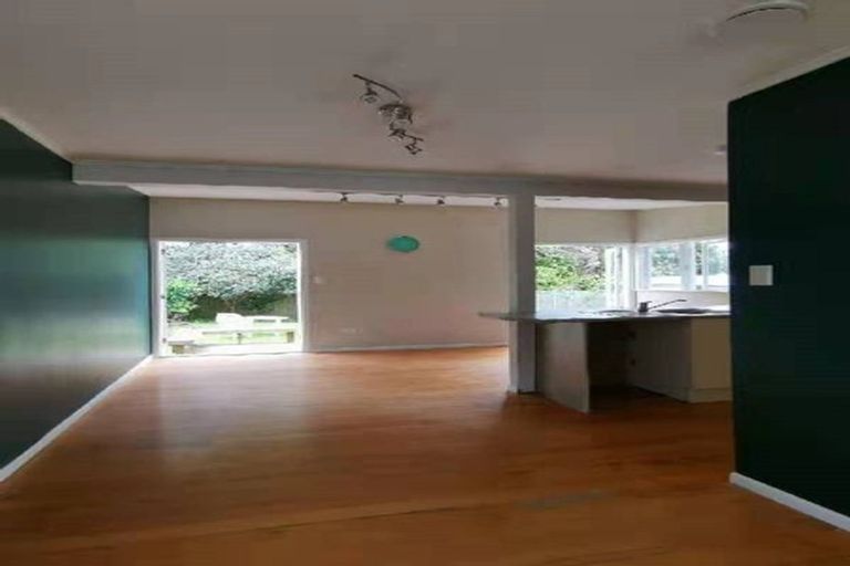 Photo of property in 21 Lynden Avenue, Hillcrest, Auckland, 0627