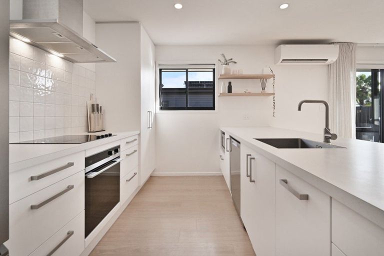 Photo of property in 14 Whariki Crescent, Flaxmere, Hastings, 4120