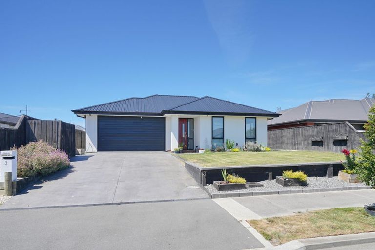 Photo of property in 3 Waimarie Street, Pegasus, 7612