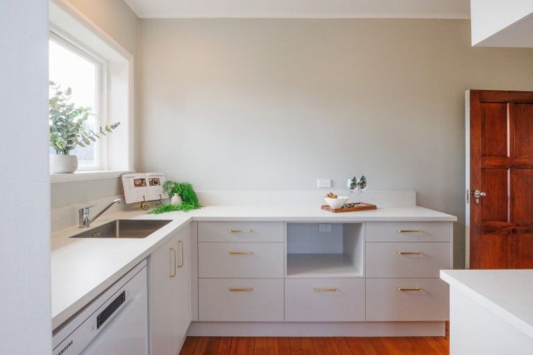 Photo of property in 45 Frederick Street, Terrace End, Palmerston North, 4410